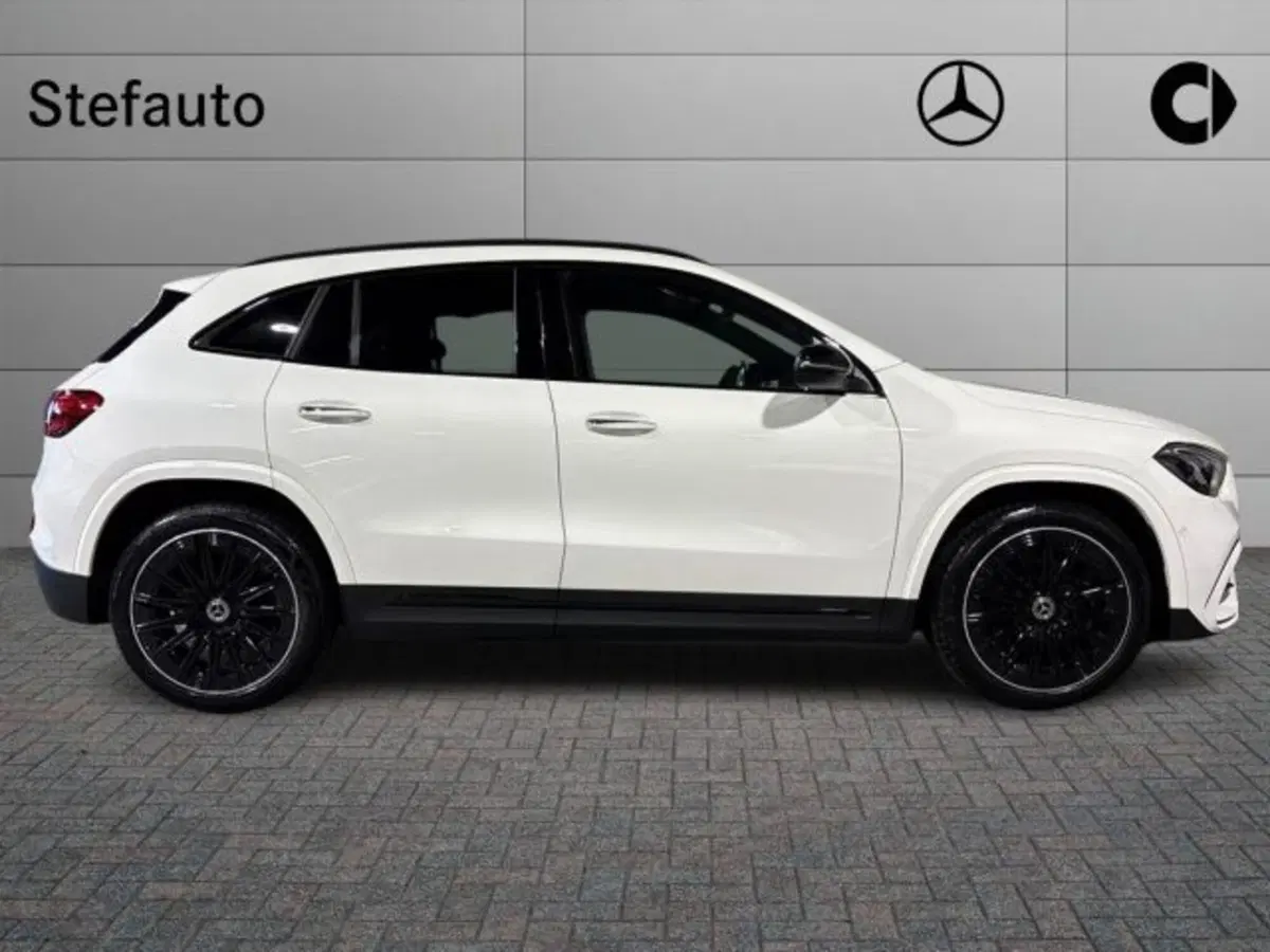 Mercedes-Benz GLA SUV nuova a Bologna (2)