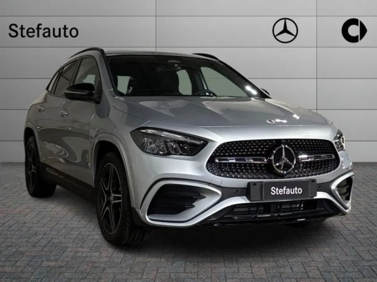 Mercedes-Benz GLA SUV nuova a Bologna