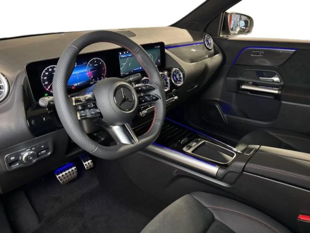 Mercedes-Benz GLA SUV nuova a Bologna (11)