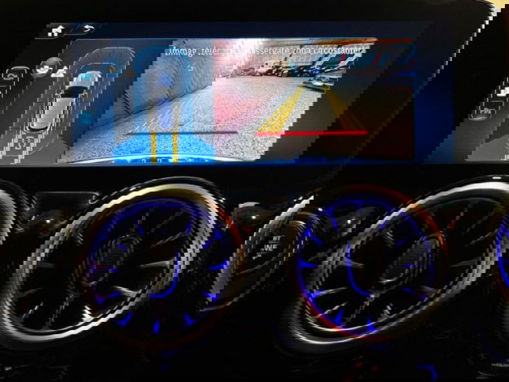 Mercedes-Benz GLA SUV nuova a Bologna (12)