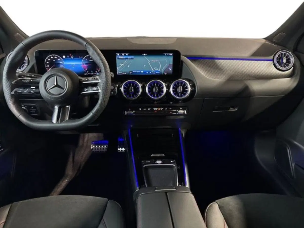 Mercedes-Benz GLA SUV nuova a Bologna (13)
