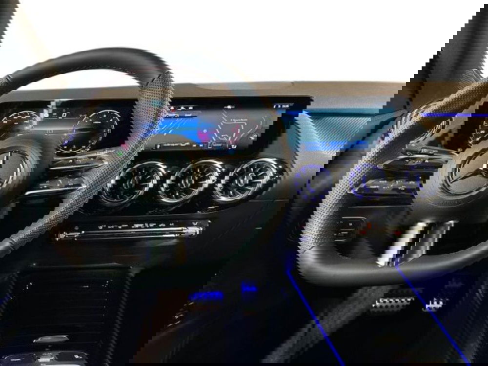 Mercedes-Benz GLA SUV nuova a Bologna (14)