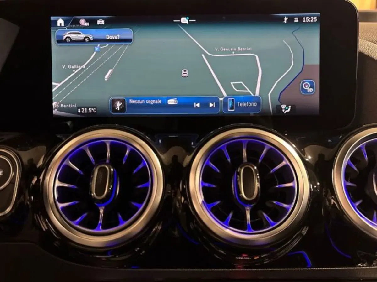 Mercedes-Benz GLA SUV nuova a Bologna (17)