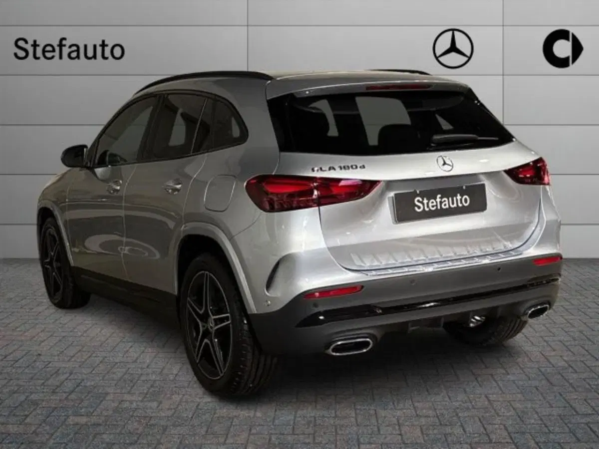 Mercedes-Benz GLA SUV nuova a Bologna (5)