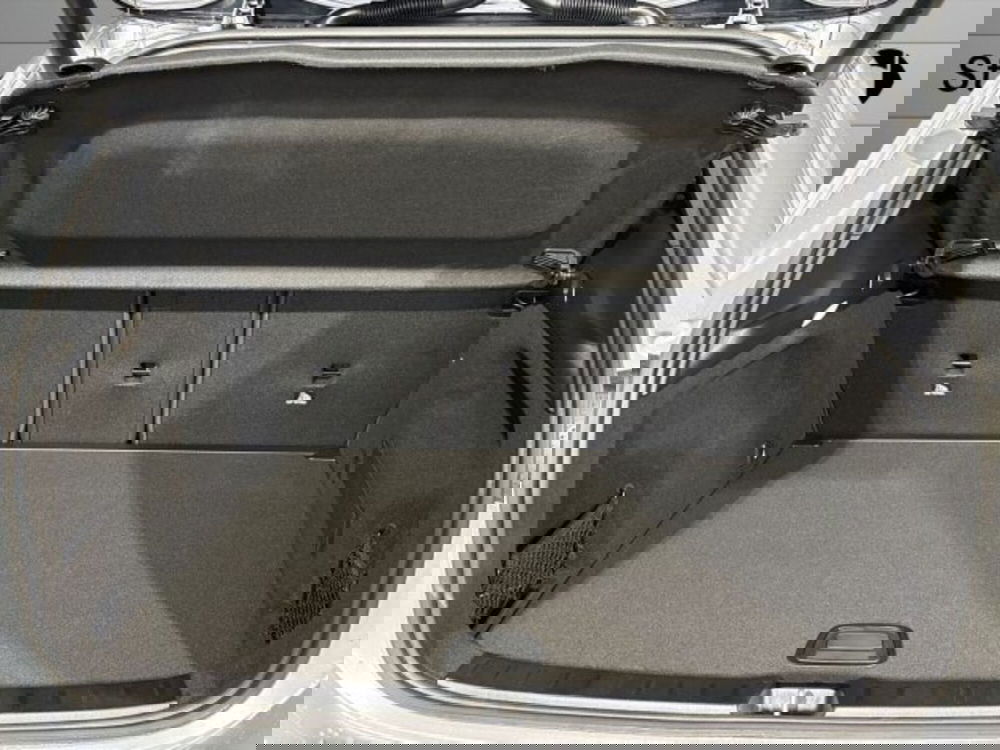 Mercedes-Benz GLA SUV nuova a Bologna (7)