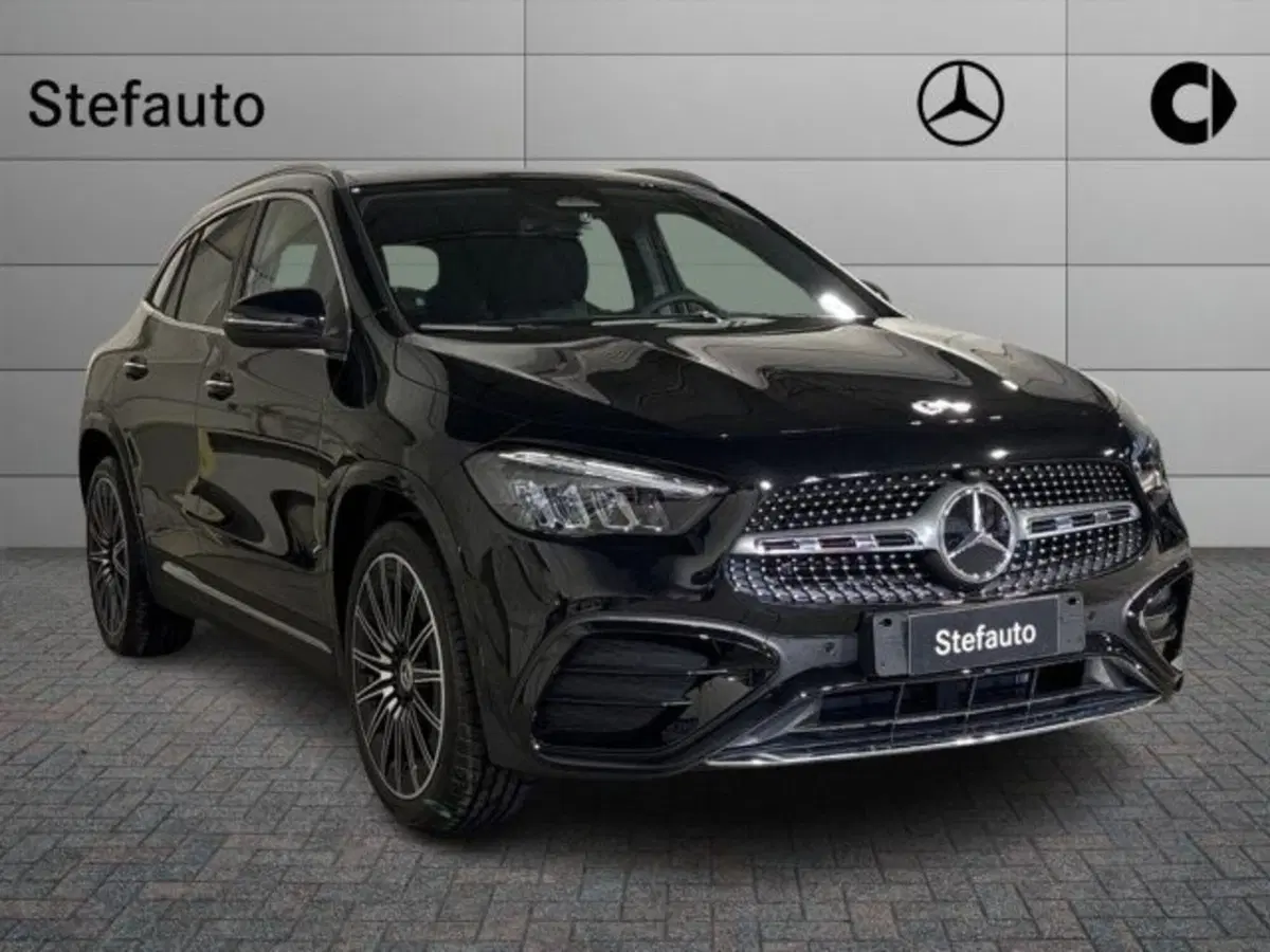 Mercedes-Benz GLA SUV nuova a Bologna