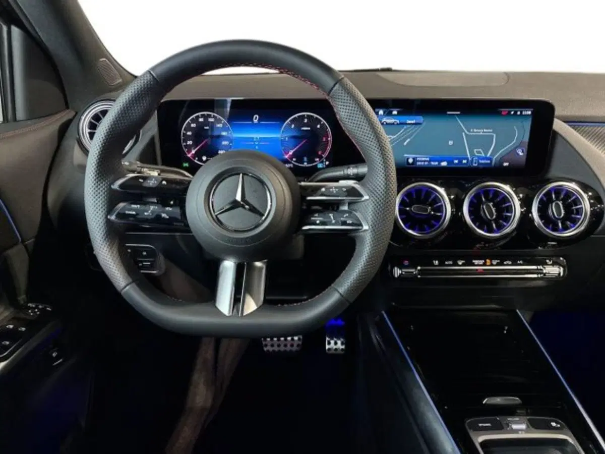 Mercedes-Benz GLA SUV nuova a Bologna (5)