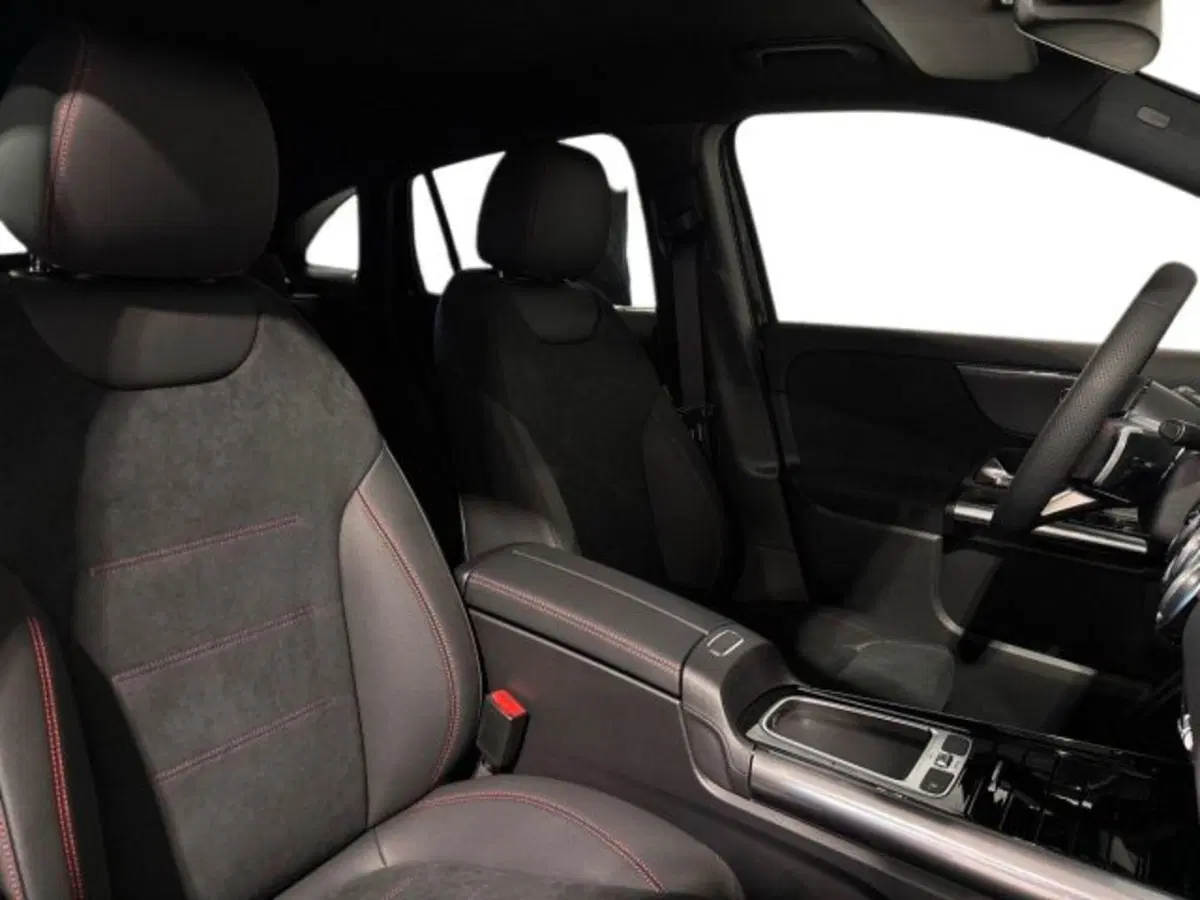 Mercedes-Benz GLA SUV nuova a Bologna (7)