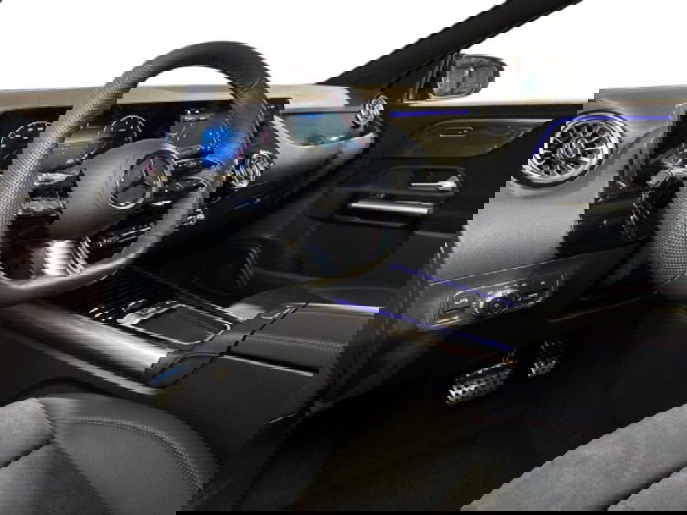 Mercedes-Benz GLA SUV nuova a Bologna (11)