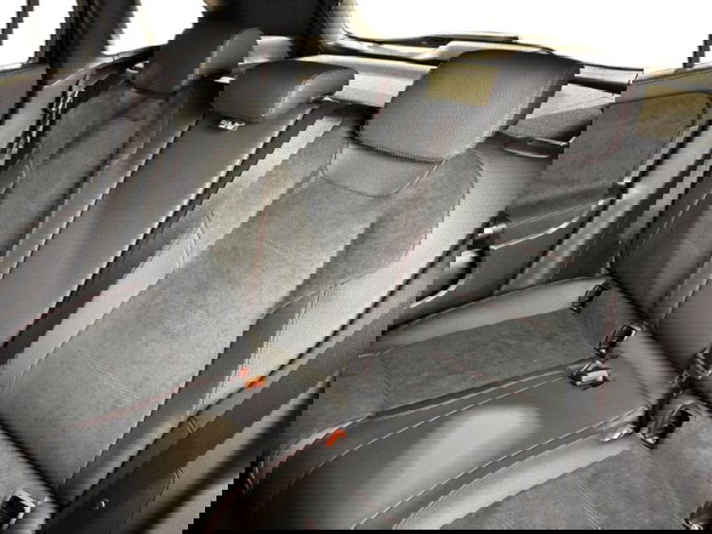 Mercedes-Benz GLA SUV nuova a Bologna (9)