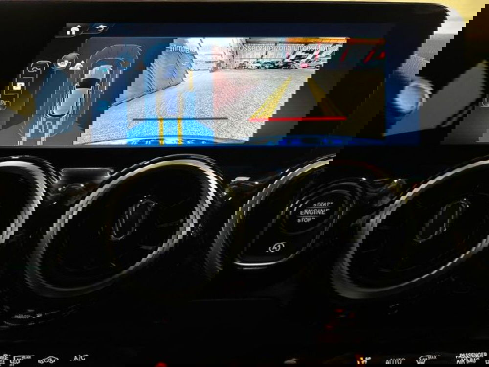 Mercedes-Benz GLA SUV nuova a Bologna (12)