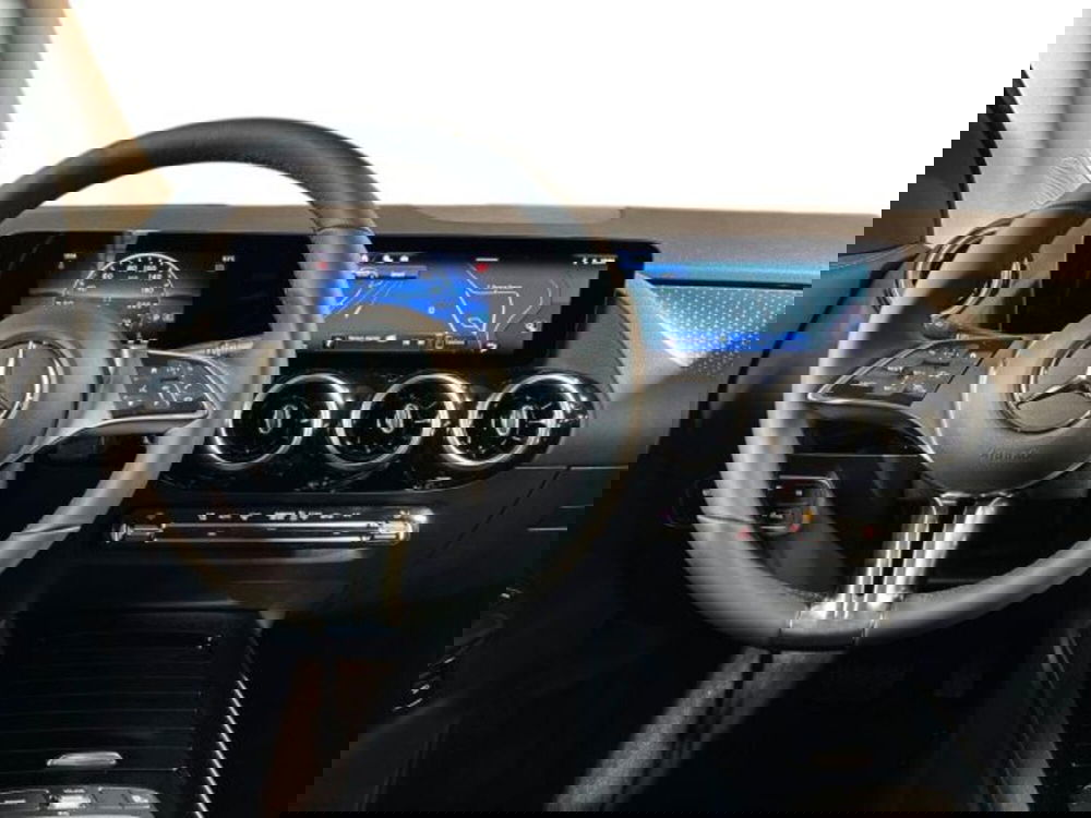 Mercedes-Benz GLA SUV nuova a Bologna (14)