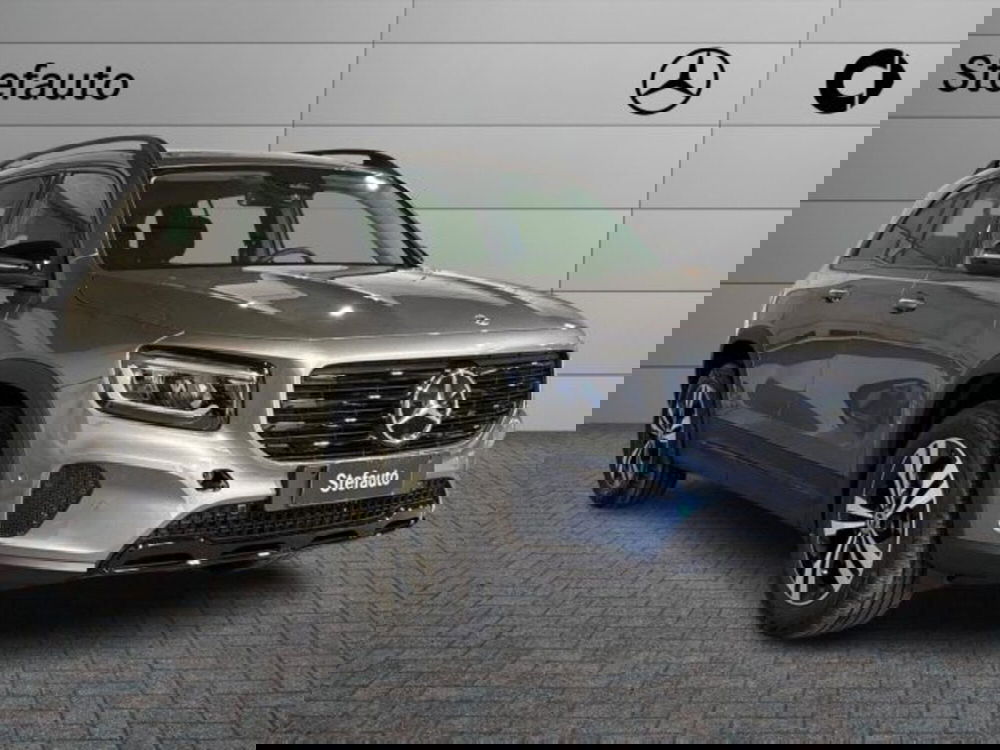 Mercedes-Benz GLB nuova a Bologna