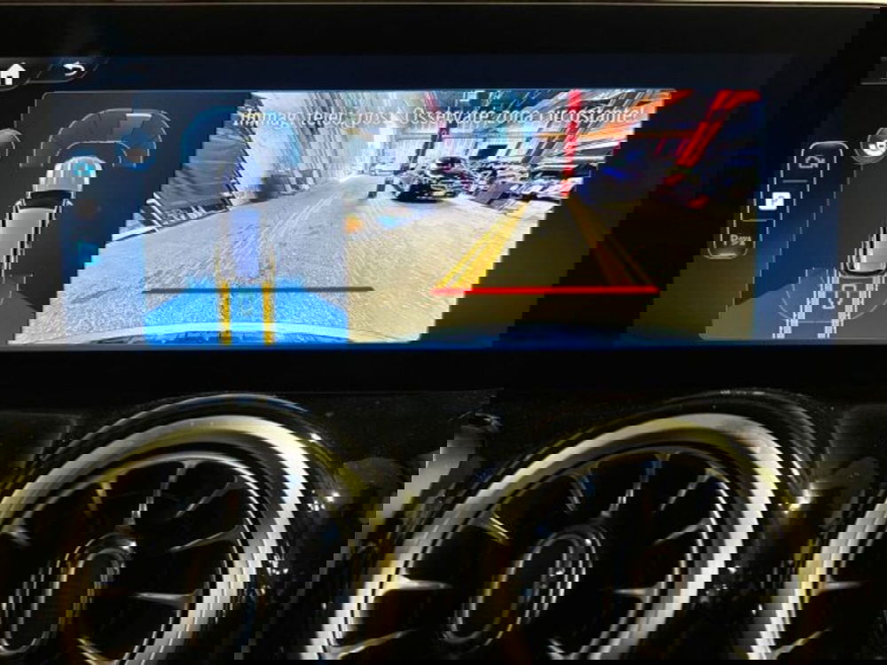 Mercedes-Benz GLB nuova a Bologna (12)