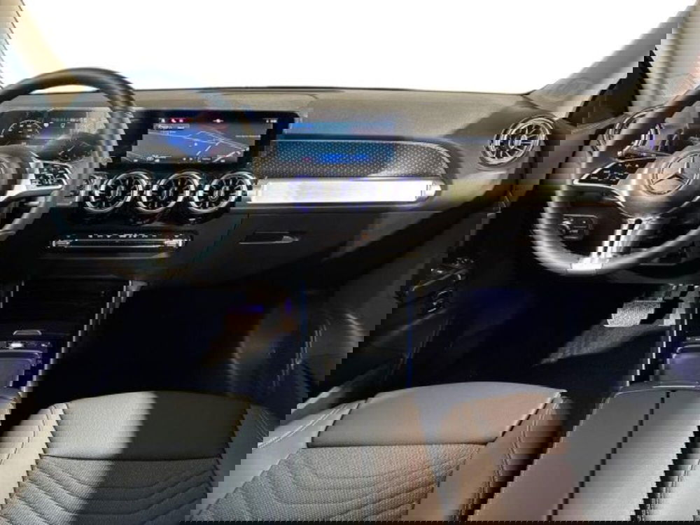 Mercedes-Benz GLB nuova a Bologna (13)