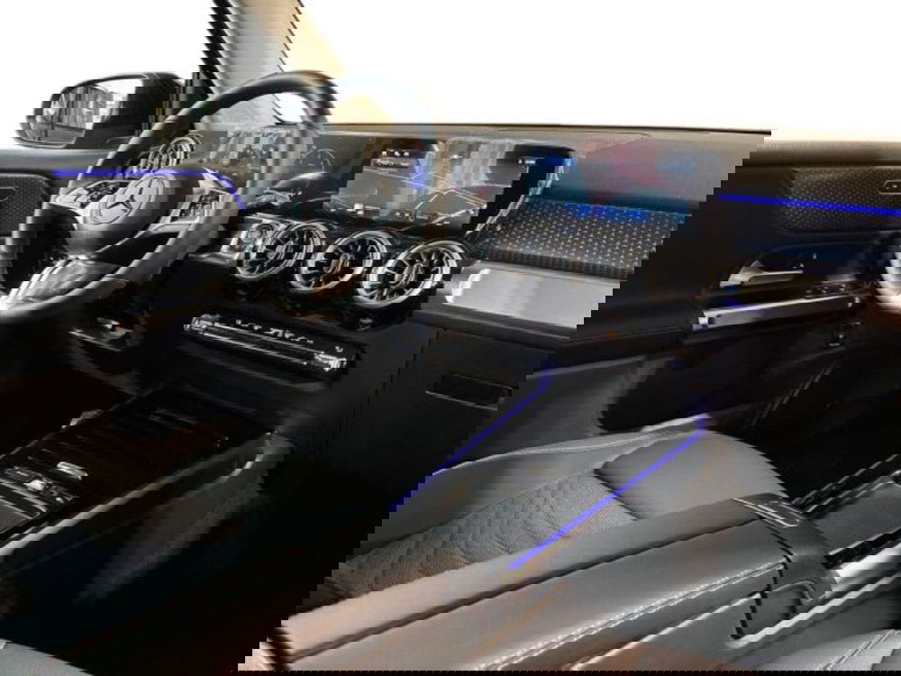 Mercedes-Benz GLB nuova a Bologna (15)