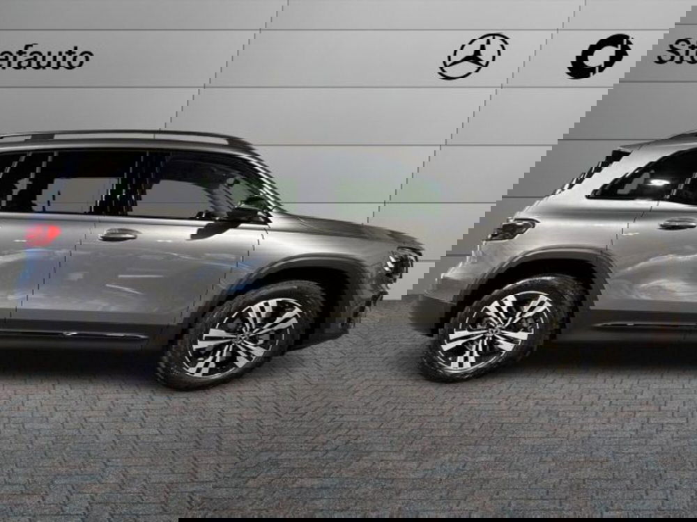 Mercedes-Benz GLB nuova a Bologna (2)