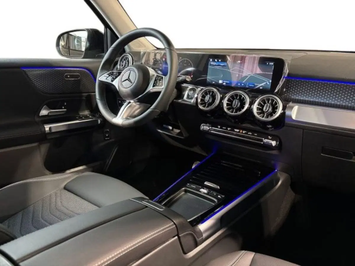 Mercedes-Benz GLB nuova a Bologna (15)