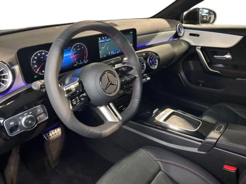 Mercedes-Benz Classe A nuova a Bologna (4)