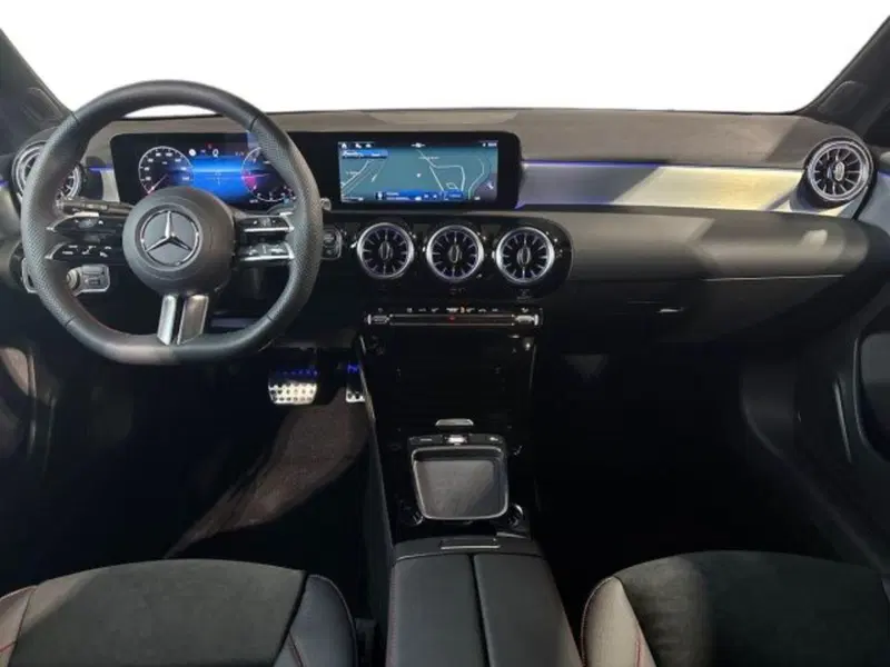 Mercedes-Benz Classe A nuova a Bologna (6)