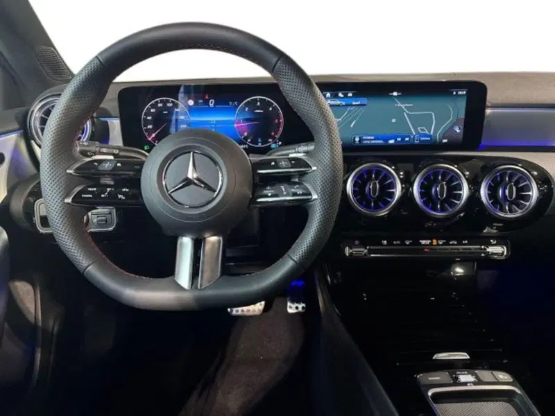 Mercedes-Benz Classe A nuova a Bologna (7)