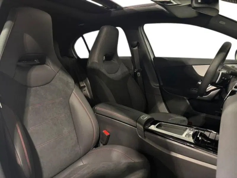 Mercedes-Benz Classe A nuova a Bologna (9)