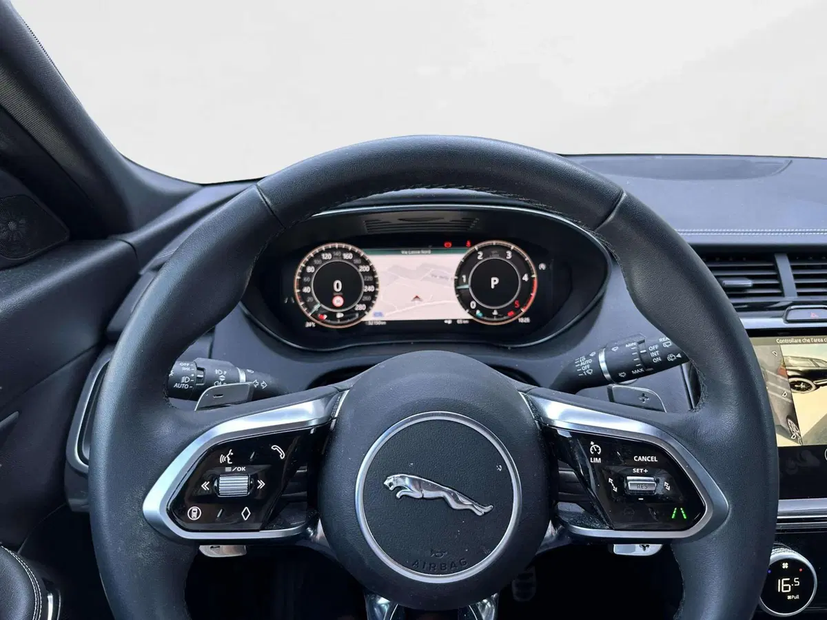 Jaguar E-Pace usata a Siena (10)