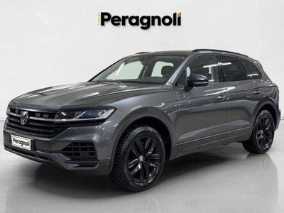 Volkswagen Touareg 3.0 V6 TDI SCR Black Style del 2020 usata a Firenze