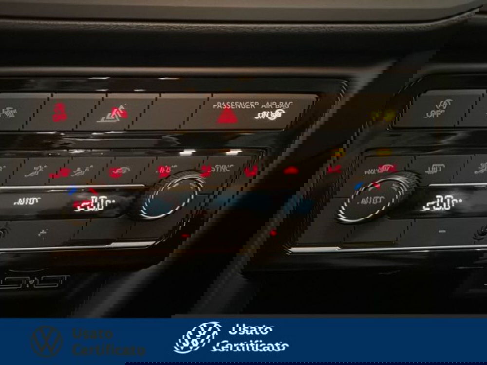 Volkswagen T-Cross usata a Vicenza (14)