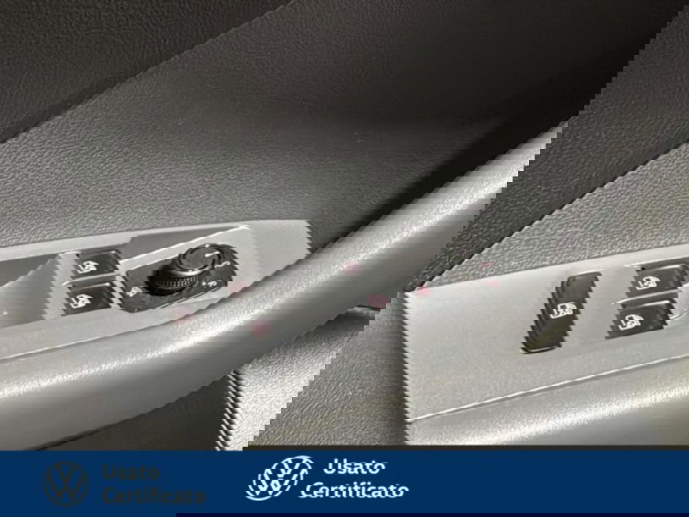 Volkswagen T-Cross usata a Vicenza (15)