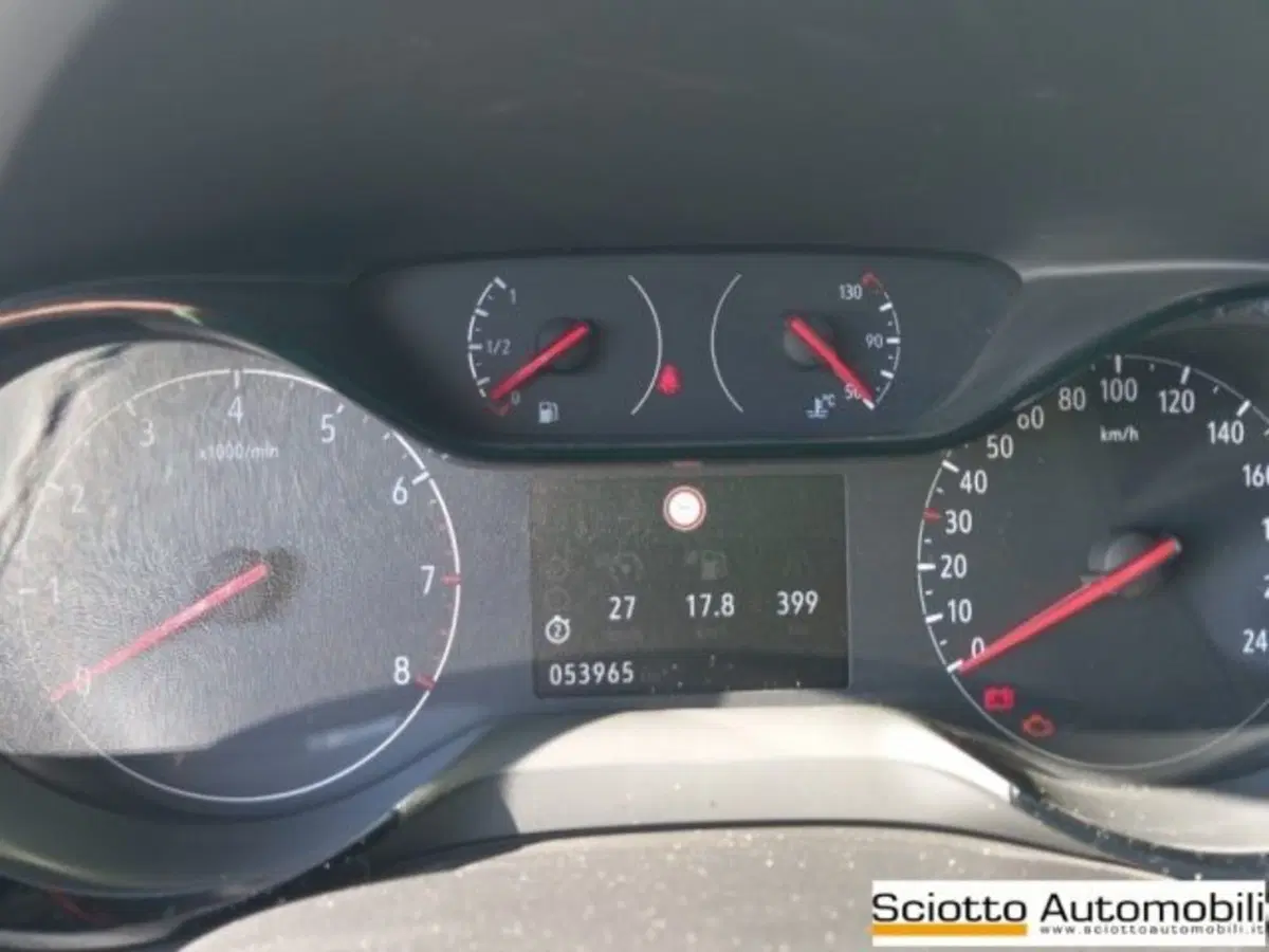 Opel Corsa usata a Messina (11)