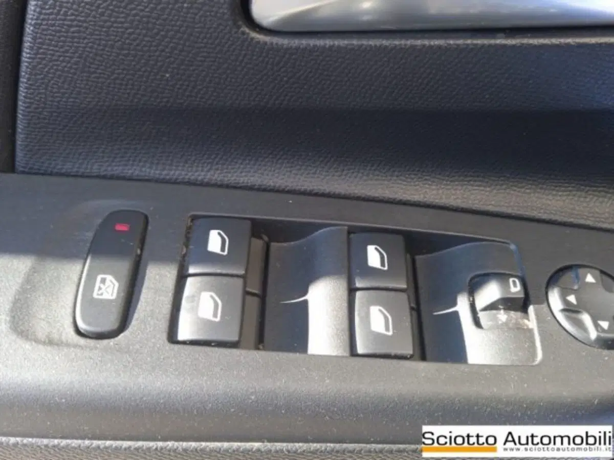 Opel Corsa usata a Messina (12)