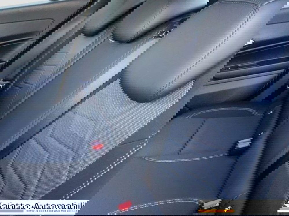 Jeep Avenger nuova a Messina (13)