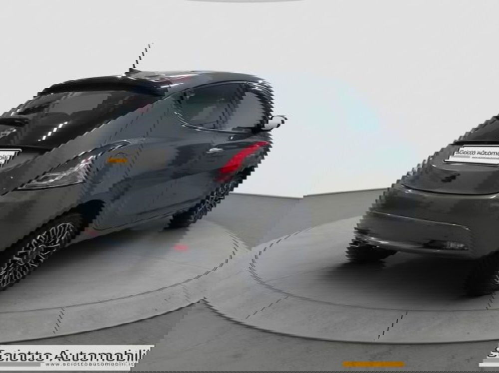 Lancia Ypsilon usata a Messina (6)