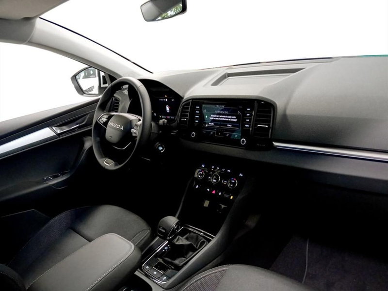Skoda Karoq nuova a Piacenza (13)