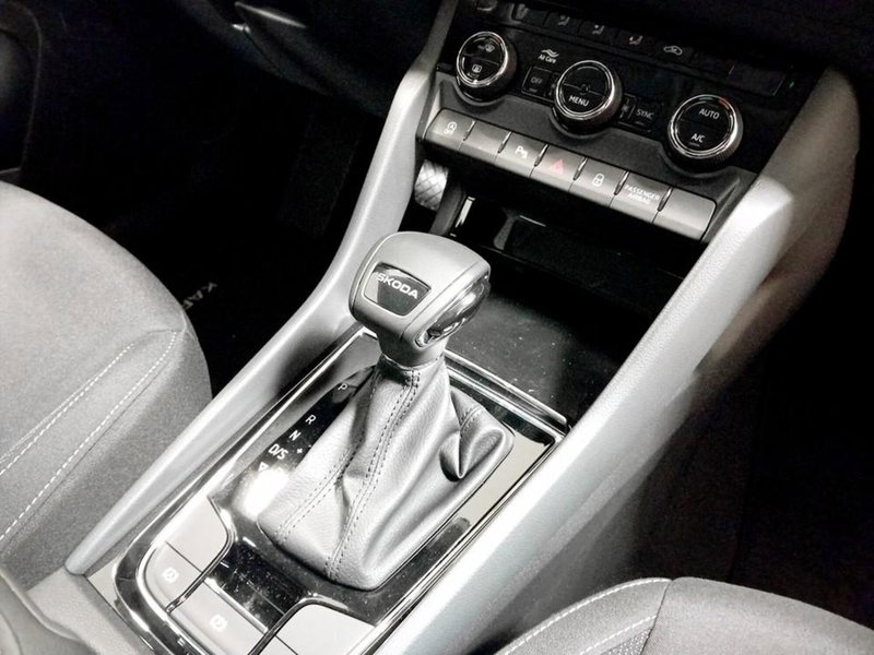 Skoda Karoq nuova a Piacenza (14)