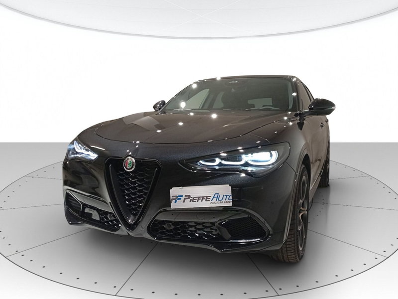 Alfa Romeo Stelvio nuova a Teramo