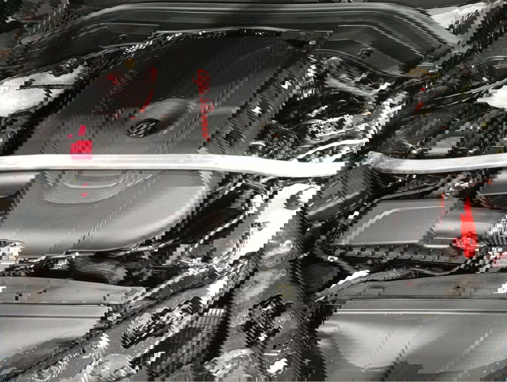 Alfa Romeo Stelvio nuova a Teramo (10)