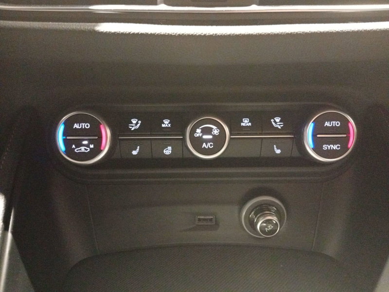 Alfa Romeo Stelvio nuova a Teramo (18)