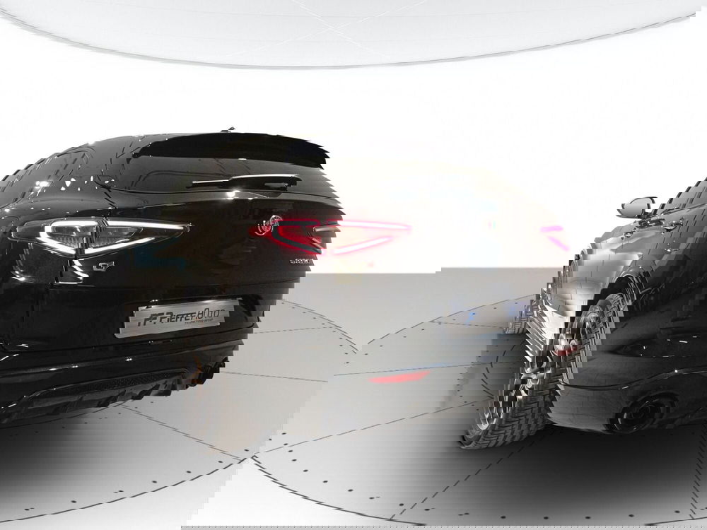 Alfa Romeo Stelvio nuova a Teramo (3)