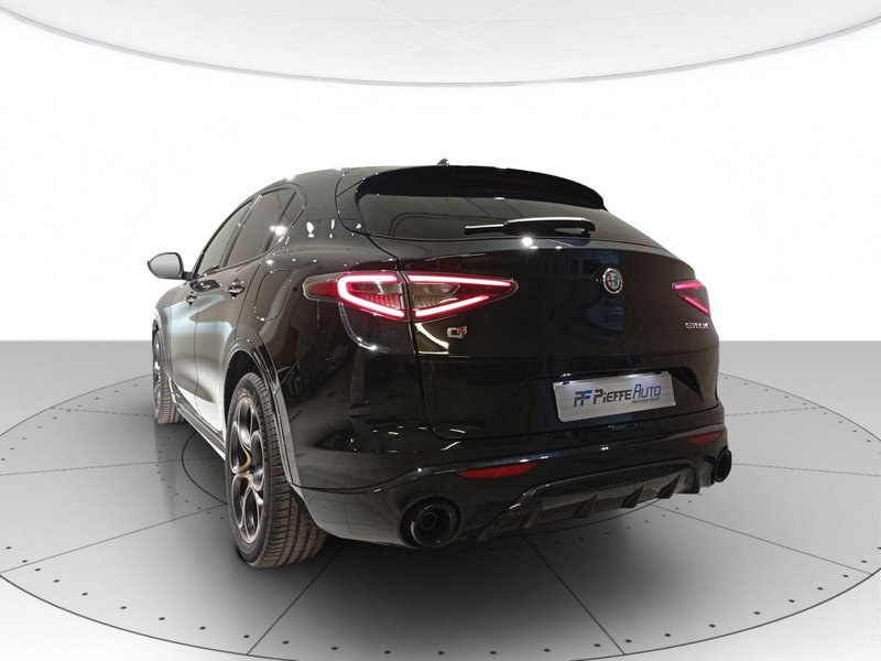 Alfa Romeo Stelvio nuova a Teramo (3)