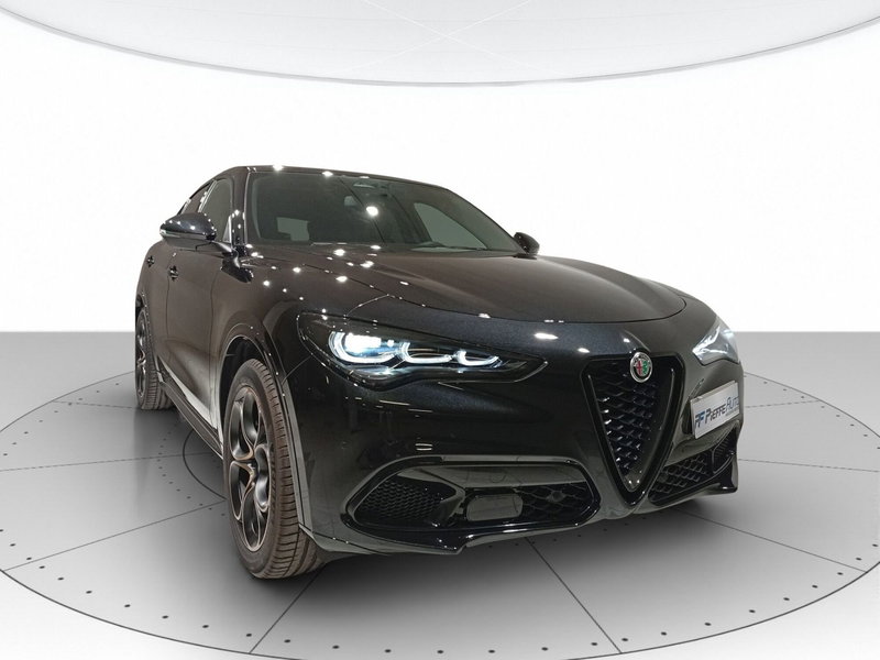 Alfa Romeo Stelvio nuova a Teramo (6)