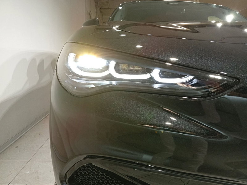 Alfa Romeo Stelvio nuova a Teramo (8)