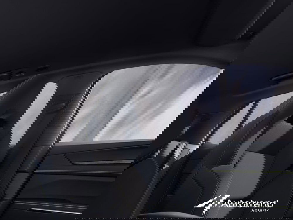 Lynk & Co 01 nuova a Bari (8)