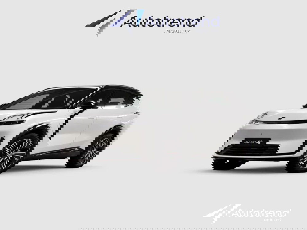 Lynk & Co 08 nuova a Bari