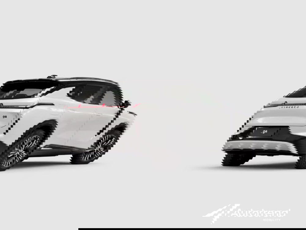 Lynk & Co 08 nuova a Bari (2)