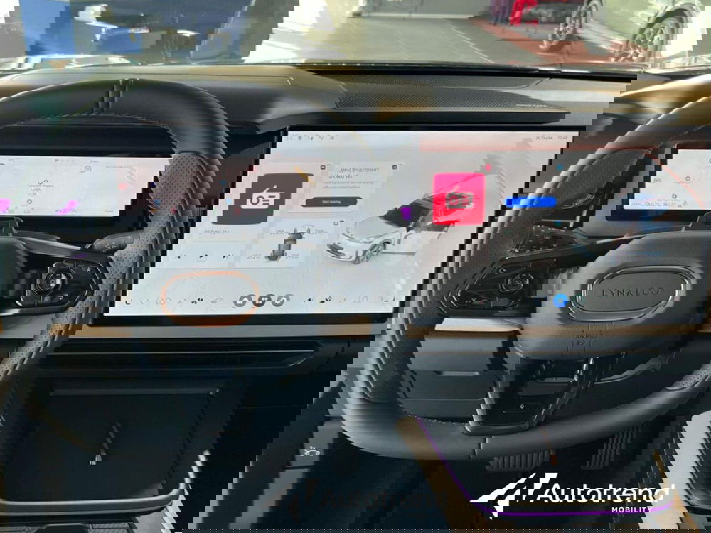 Lynk & Co 08 nuova a Bari (12)