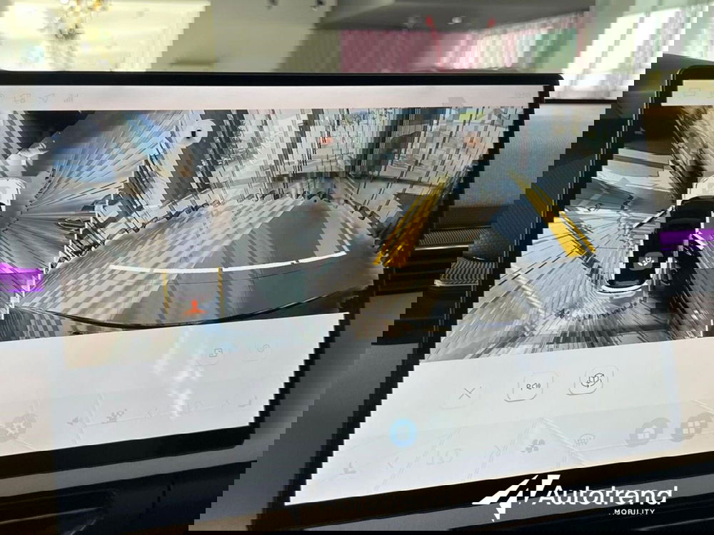 Lynk & Co 08 nuova a Bari (18)