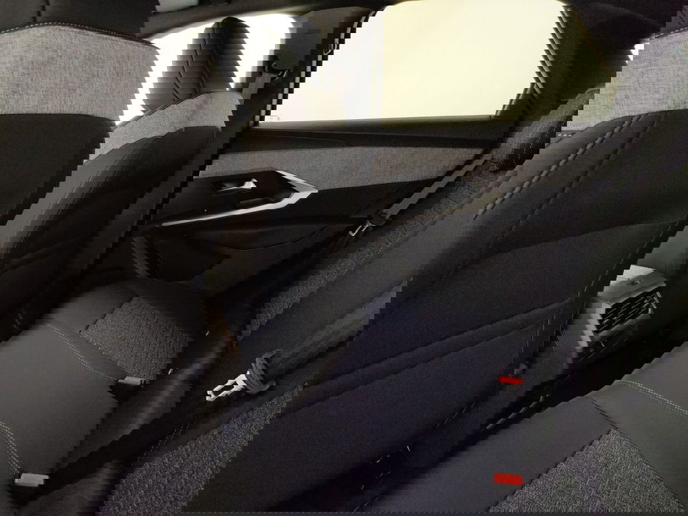 Peugeot 3008 nuova a Caserta (15)