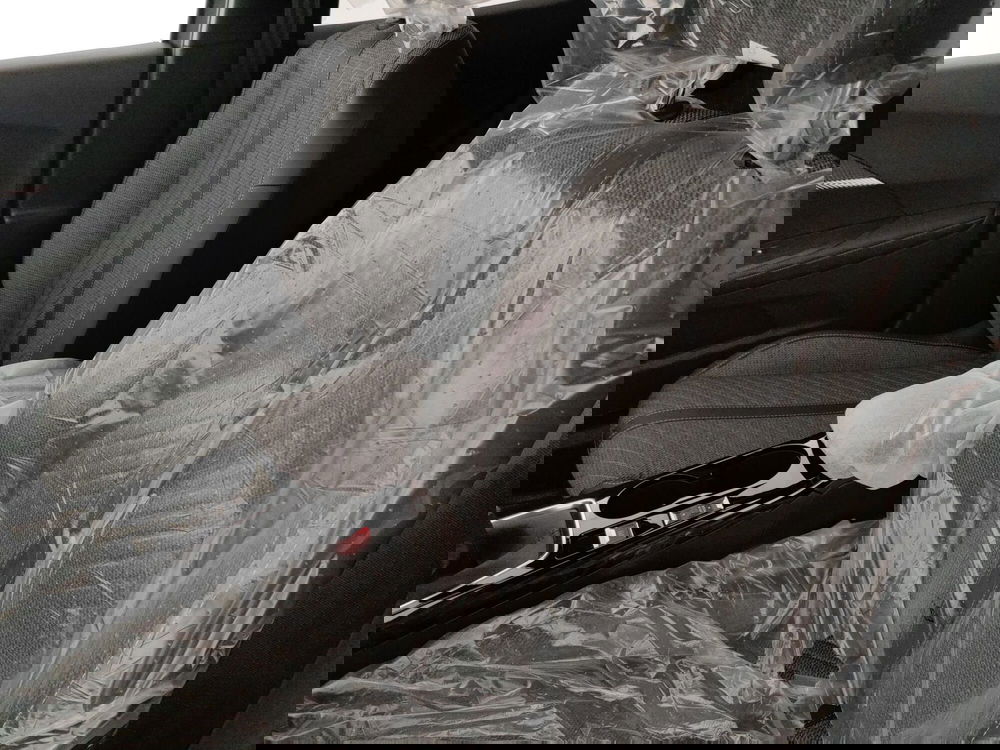 Peugeot 2008 nuova a Caserta (12)